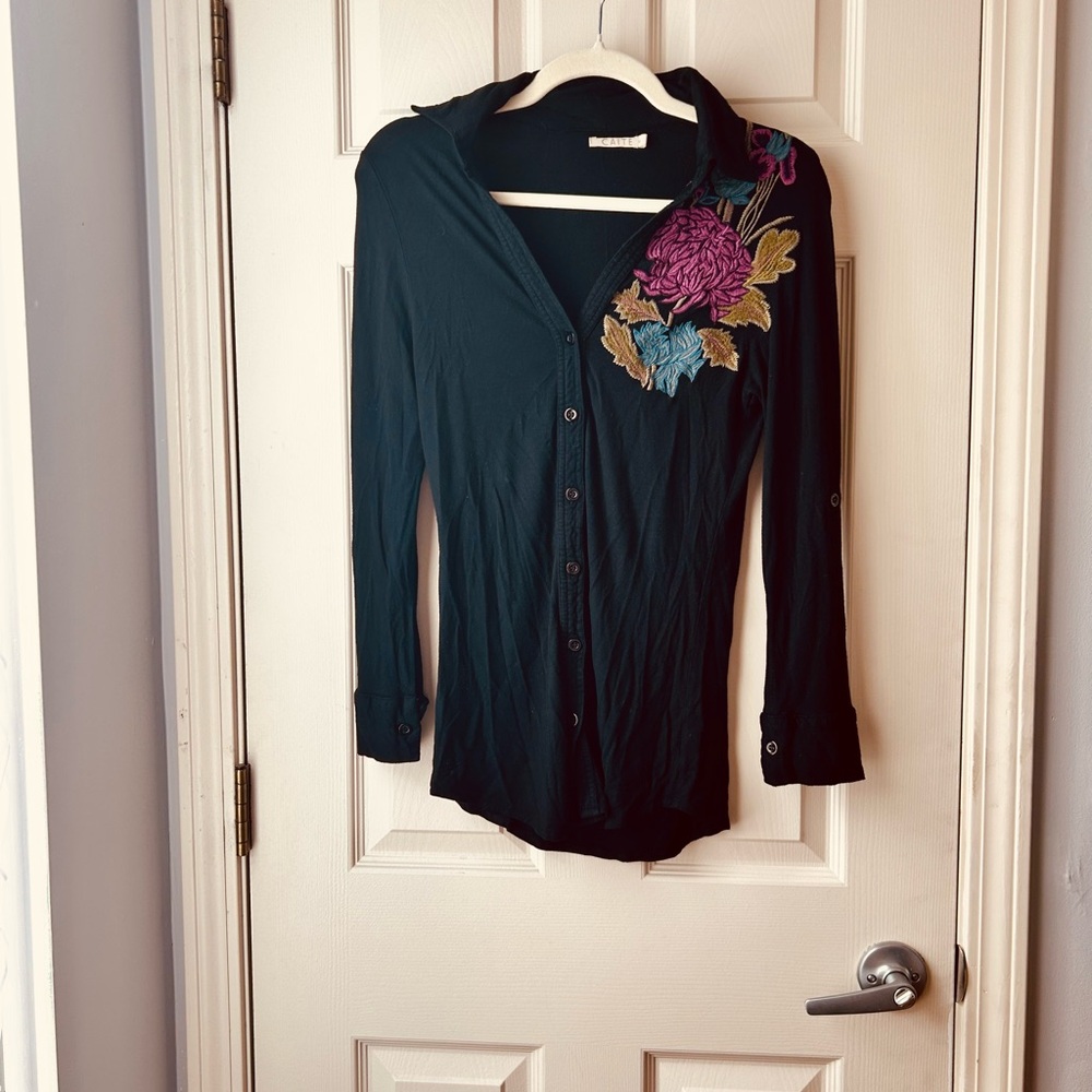 Caite Anthropologie Floral Embroidered Black Long-Sleeve Button Down Shirt | S